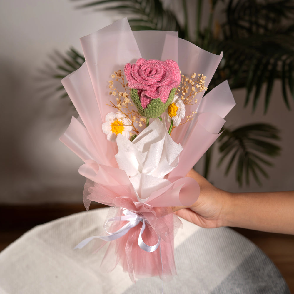 crochet rose and daisy bouquet handcrafted handmade gift india