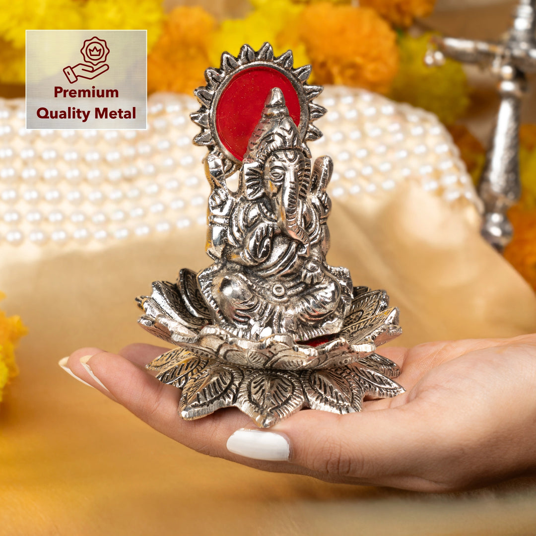 Divine Lakshmi Ganesh Idols