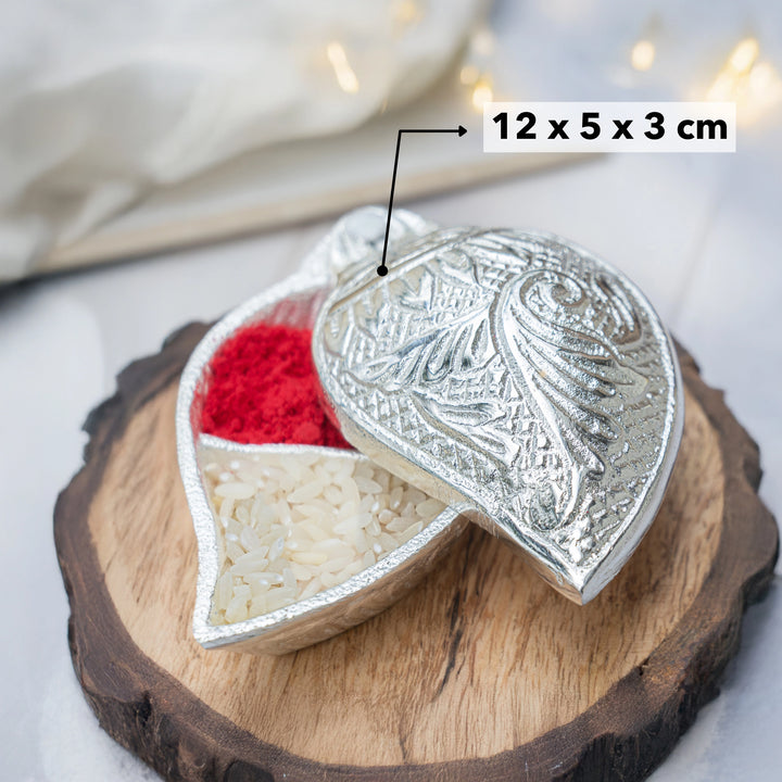 Feather Tilak Dani Set