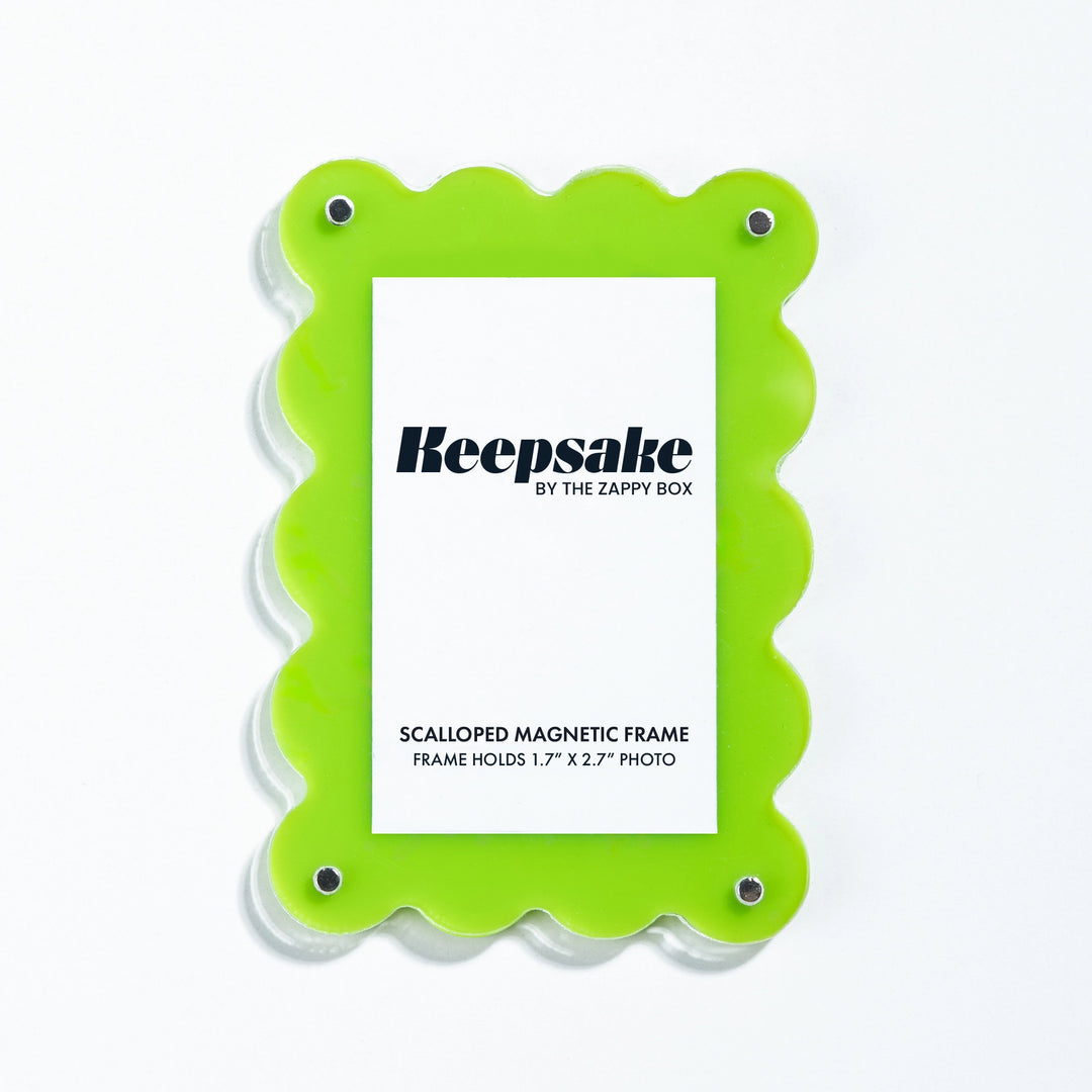 Keepsake Scalloped Magnetic Frame