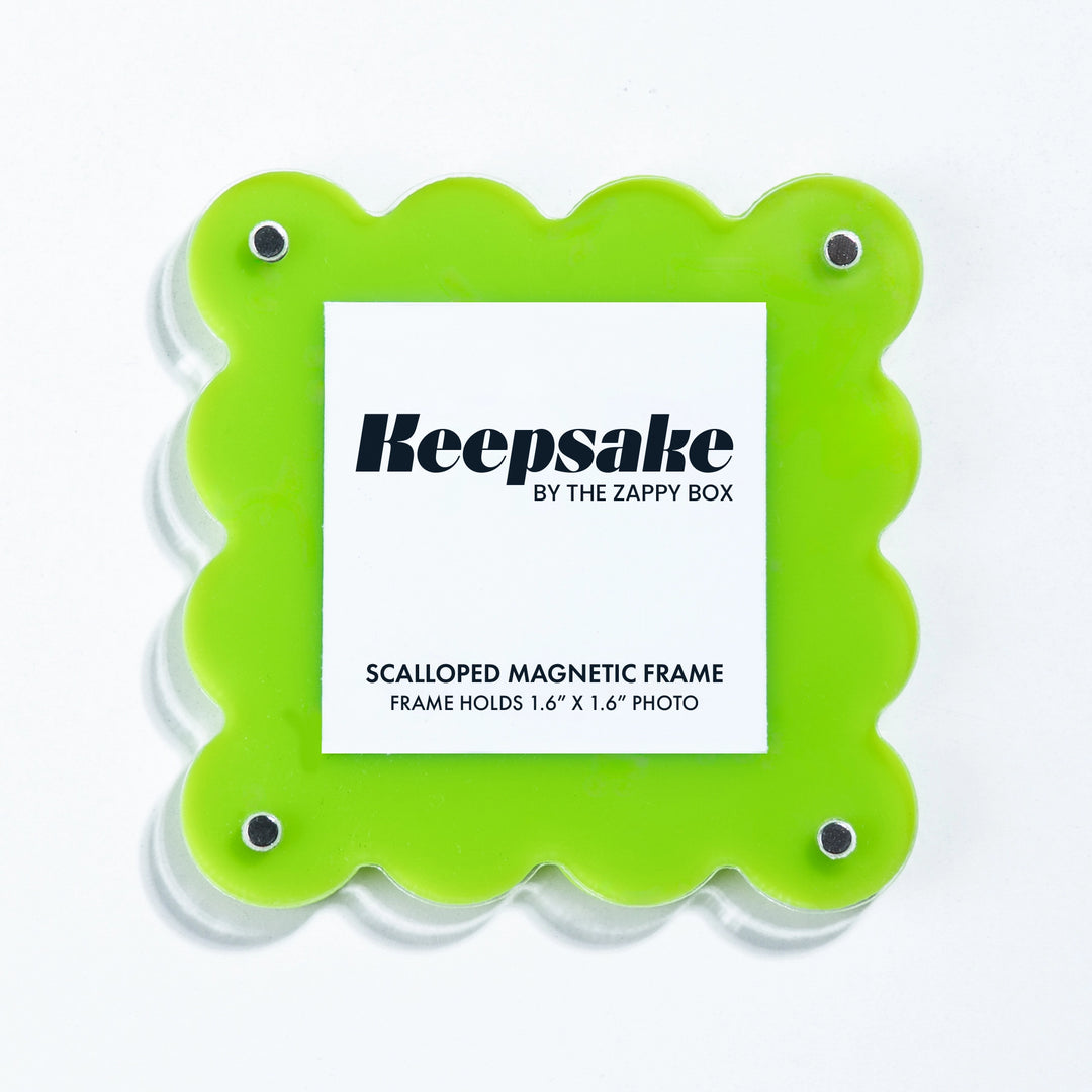 Keepsake Scalloped Magnetic Frame