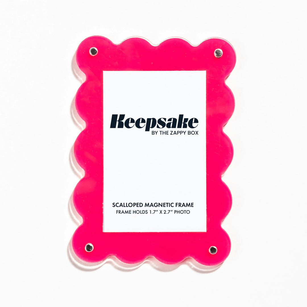 Keepsake Scalloped Magnetic Frame
