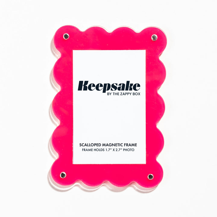Keepsake Scalloped Magnetic Frame