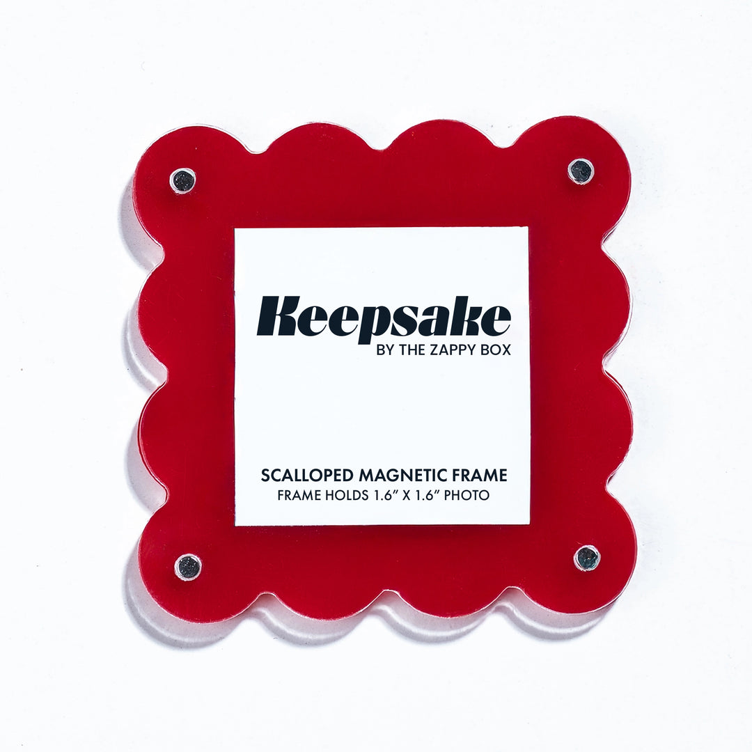 Keepsake Scalloped Magnetic Frame