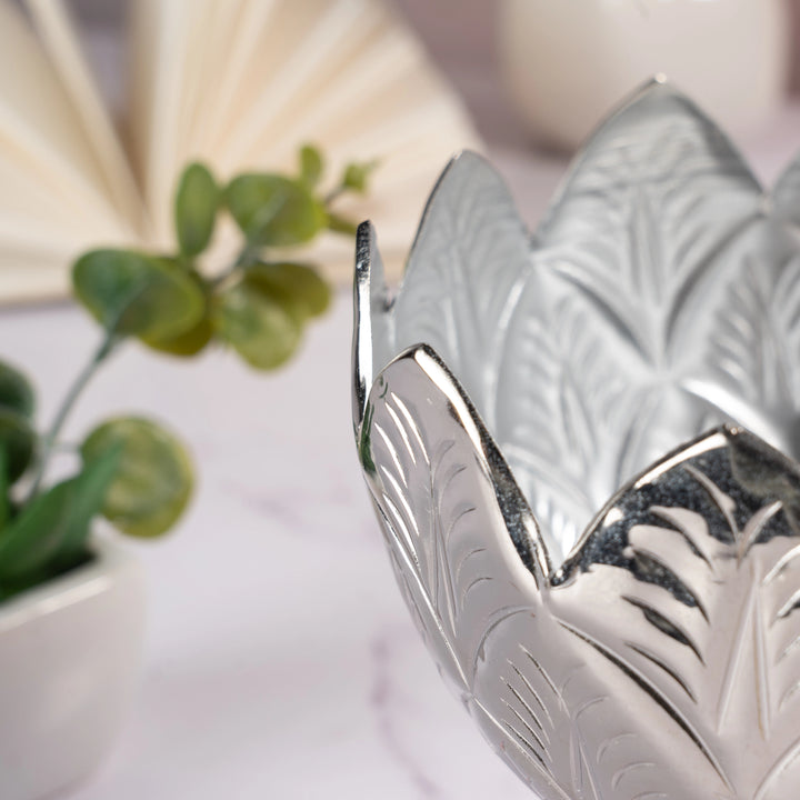 Decorative Resin Stand Bowl